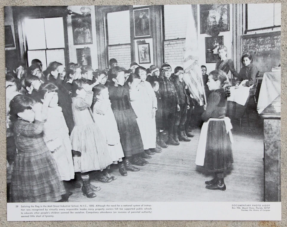 FOTO 11x14 niños escolares de nueva york saludando bandera americana juramento de lealtad Foto 1 de 1