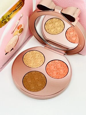 MAC Bubbles Bows Effervescence Extra Dimension Face Compact Palette MEDIUM - NIB - Image 1 of 4