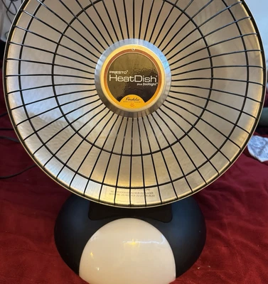 📦 Presto HeatDish Plus Footlight – Parabolic Electric Heater - Image 1 of 4