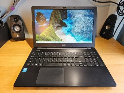 15" Acer Travelmate P256-M Core i3-4030U 1.9GHz 4GB 128GB Windows 10 Laptop - Image 1 of 4