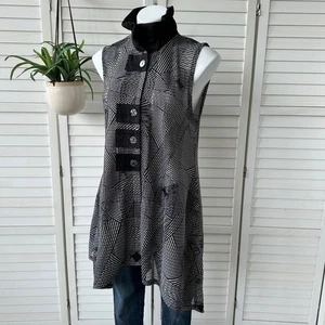 Damee Inc Geometric Tunic Top Button Vest Black White Artsy Lagenlook Size S - Picture 1 of 11