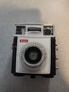 VINTAGE KODAK BROWNIE STARMATIC KAMERA - - Bild 1 von 6