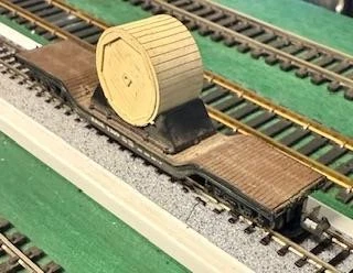N Scale Minitrix Erie depressed flat car w load & Rapido couplers - Image 1 of 1