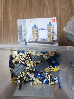 China LEGO Tower Bridge - Image 1 of 2