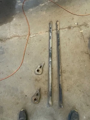 Par de barras de torsión de suspensión Dodge Durango 2004-2009 con llaves OEM 52113160AA Foto 1 de 2