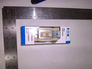 EATON CSB420V-BX-LW 15/20A 120/277V HEAVY DUTY 4 WAY TOGGLE SWITCH '6 IN BOX' - Picture 1 of 6
