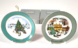 2 piatti vintage Avon miniature decorazioni natalizie con scatola/espositori 1978 1980 - Foto 1 di 6