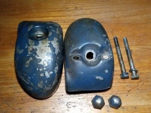 Johnson/Evinrude 6hp Lower Housing Mounts OMC 305554 305555 - Bild 1 von 2