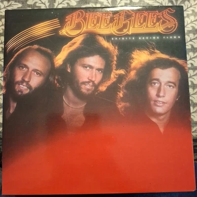 BEE GEES SPIRITS HAVE FLOWN VINYL LP 1979 VG+ (UK ISSUE PRESSED IN FRANCE) - Image 1 of 4