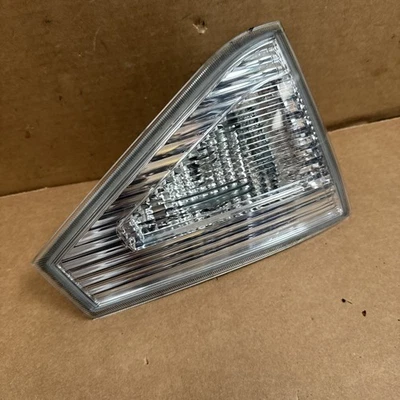 2008-11 SUBARU IMPREZA DRIVER LEFT WRX HATCHBACK WAGON LUZ TRASEIRA LED INTERNA 4327 - Imagem 1 de 4