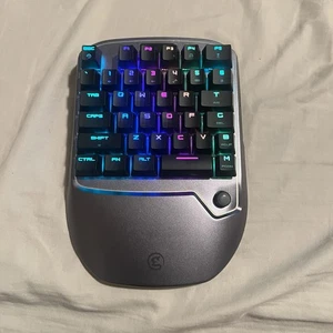 Gamesir VX2 Aim Switch Klawiatura do gier z odbiornikiem przetestowana - Zdjęcie 1 z 7