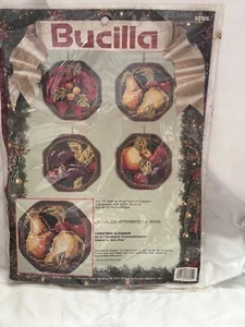 Vintage Bucilla Weihnachten Eleganz Gezählt Kreuzstich Ornamente Untersetzer Kit 60705 - Bild 1 von 6