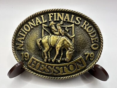 Пряжка ковбойская взрослая National Finals Rodeo Hesston 1979 NFR, 5-е издание. - Изображение 1 из 2