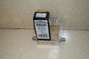 UNIT INSTRUMENTS UFC-1100 MASS FLOW CONTROLLER RANGE 500 SCCM (UN1) - Picture 1 of 3