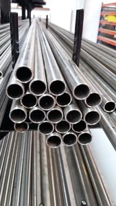 STAINLESS STEEL TUBE 1.1/2"OD X 16 SWG (1.6MM) 316 DULL POLISHED WELDED - Picture 1 of 1