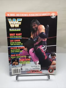 wwf AUGUST 1993 MAGAZINE W/POSTER & CATALOG WWF BRET HART - Picture 1 of 4