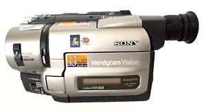 Sony Handycam CCD-TRV85 Hi8 72x Digital Zoom Video Camera Recorder - Not Working - Picture 1 of 8