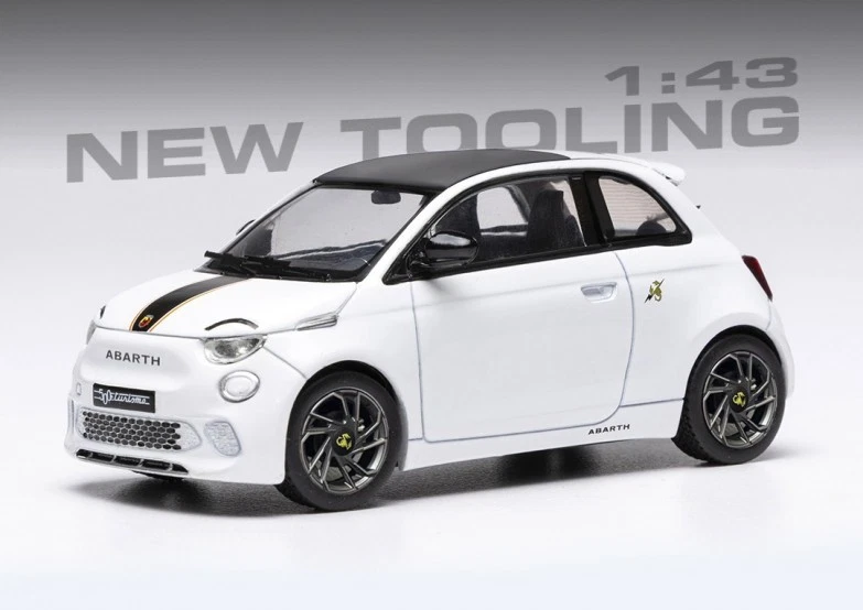 IXO IXOMOC345.22 Fiat 500e Abarth Blanc 2024  1/43 - Photo 1/1