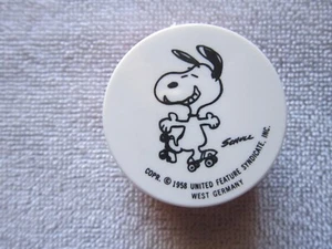 Snoopy Roller Skating Pencil Sharpener Vintage 1958 Red & White - Picture 1 of 3