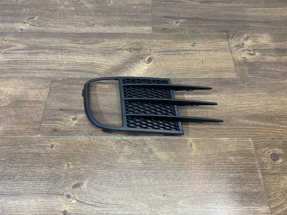 Оригинальная нижняя наружная решетка для правостороннего переднего бампера для VW Volkswagen Golf GTI 2010-2014 годов выпуска - Изображение 1 из 4