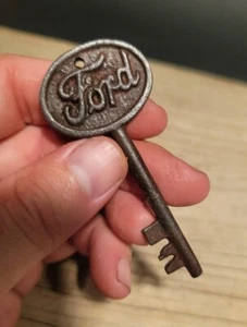 Llave de hierro antigua estilo vintage para Ford - Imagen 1 de 10