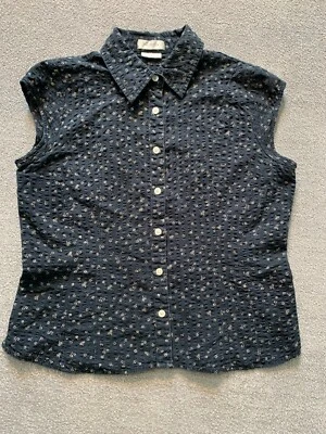 Van Heusen Womens Medium M Button Up Shirt Black Floral  - Imagem 1 de 4