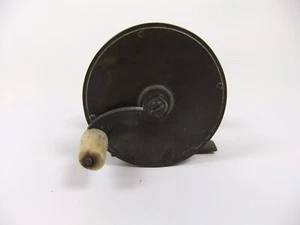 Antike Angelrolle aus Messing mit Knochengriff - Bild 1 von 15