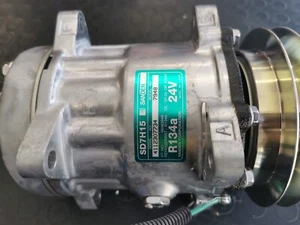 COMPRESSORE IVECO 98462948 SANDEN NUOVO ORIGINALE 24v - Imagen 1 de 3