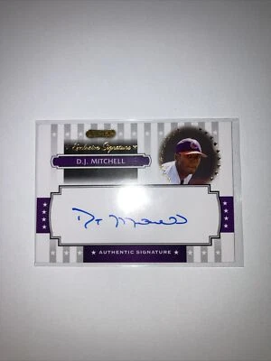 2008 Razor Signature Series Exclusive Signatures DJ Mitchell #ES-34 Auto - Image 1 of 2