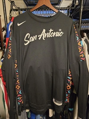 San Antonio Spurs Dejounte Murray Warm Up Shirt Game Worn Used Practice Issued - Image 1 of 4