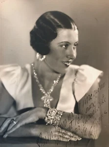 Photographie Femme aux bijoux (diamants) - PIAZ - Années 30 Sigaar publicité - Picture 1 of 4