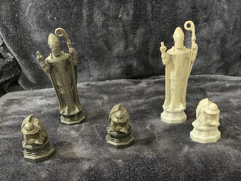 Harry Potter Wizard's Chess Set Replacement Pieces 2 Bishops 3 Pawns See Photos - Image 1 of 4