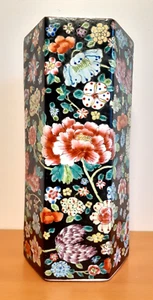 Vintage Chinese Famille Noir Flowers Hexagonal Shape Vase Signed 20th Century - Picture 1 of 9