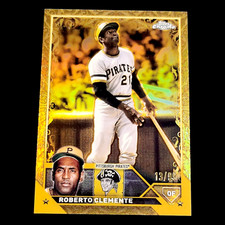 2023 Topps Gilded ROBERTO CLEMENTE Legendary Pirates SP Gold Refractor /99 #21