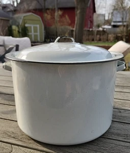 Vintage Emaillegeschirr weiß schwarz Rand Pfanne rund Kochen Einmach Topf & Deckel 11 x 8 - Bild 1 von 13