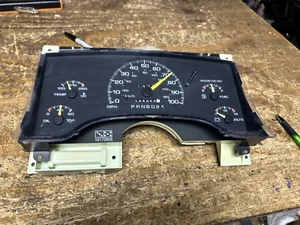 95-97 BLAZER S10 /JIMMY S15 SPEEDOMETER 16167975 - Picture 1 of 9