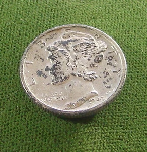 1943-S--Full Bands----Mercury Dime--Circulated - Picture 1 of 2