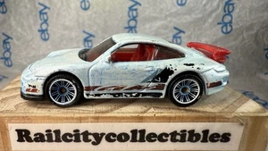 2013 Matchbox Porsche 911 GT3 weiß Coupe Diecast Maßstab 1:64 lose (LESEN!) - Bild 1 von 12