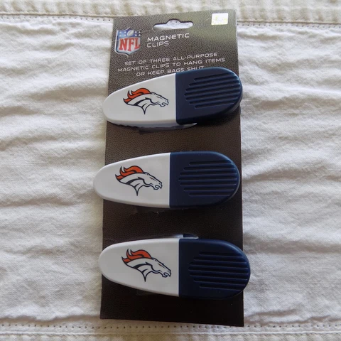 NFL Denver Broncos Magnetic Clips Refrigerator Chips Mail All Purpose 3 Pc New Cover