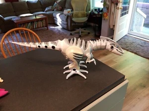 WowWee 28” Roboreptile 2006 Raptor Dinosaur Robot TESTED & WORKING - no COVER - Picture 1 of 3