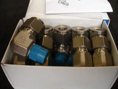 10 Swagelok SS-810-2-4 1/2" Tube X 1/4" Stainless Steel Elbow - Image 1 of 4