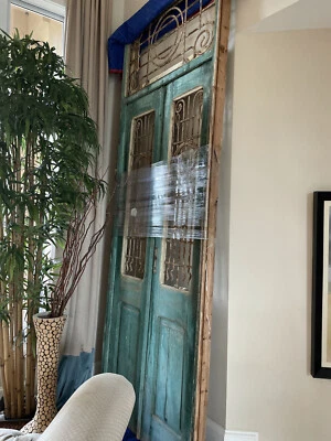 Portas egípcias verdes com popa - Imagem 1 de 4