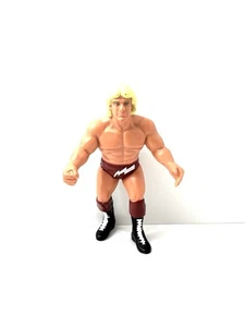 WCW GALOOB RIC FLAIR WRESTLING FIGURE NATURE BOY VINTAGE RED ATTIRE - Picture 1 of 4
