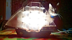 VINTAGE SOVIET lamp of the USSR. Nightlight. Ship Sailing. 220 volt - Picture 1 of 12