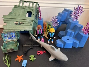 Vintage Playmobil Underwater Scuba Divers Shark Stingray Plants Shipwreck - Picture 1 of 11