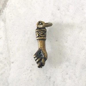 Dije de puño de mano vintage brasileño Mano Fico Figa dorado envejecido pequeño unisex nuevo en stock - Imagen 1 de 5