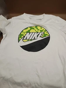 Child's Nike White T-shirt With Logo Size Large 6 To 7 Years Of Age - Picture 1 of 4