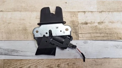 Volkswagen Jetta V 2008 Tailgate trunk boot lock catch latch 4F5827505D SMI89701 Foto 1 de 4