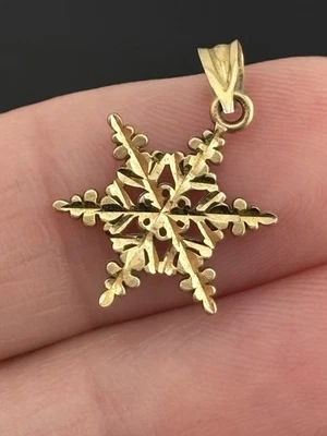 Colgante Copo de Nieve Michael Anthony REVERSIBLE 14k Oro Blanco O Amarillo .75" Foto 1 de 4