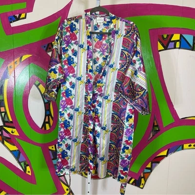 Secret Treasures, roupão floral de seda vintage. Tamanho 1X. Em excelente estado! - Imagem 1 de 4